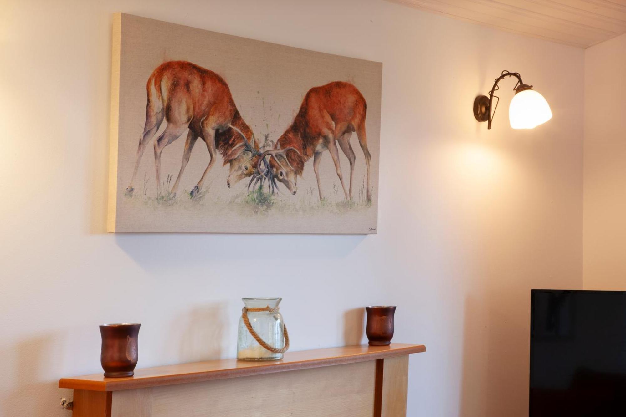 Homes -caravans, Lodges, Shepherds Hut And Train Carriage * Appin