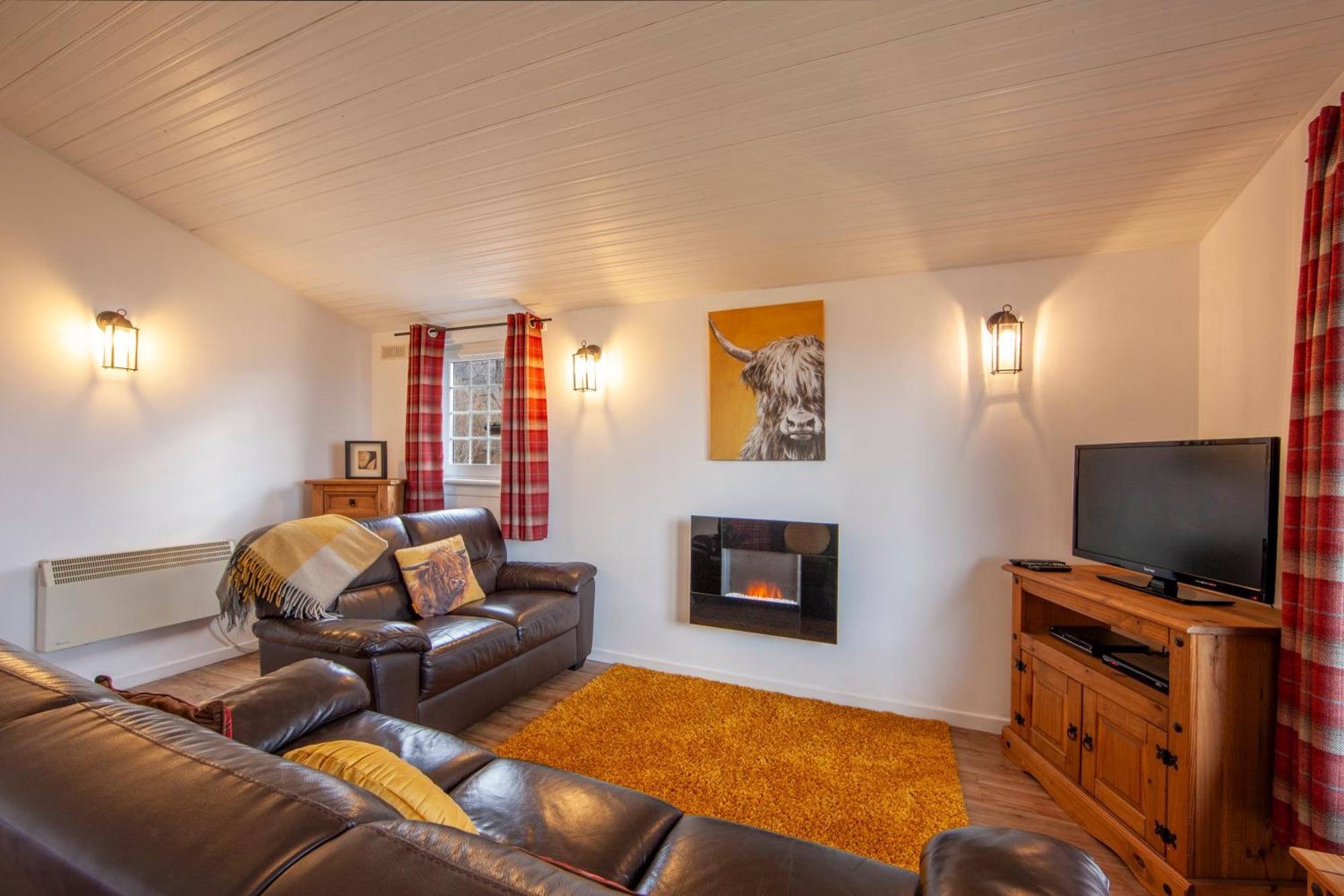 Homes -caravans, Lodges, Shepherds Hut And Train Carriage Lodge