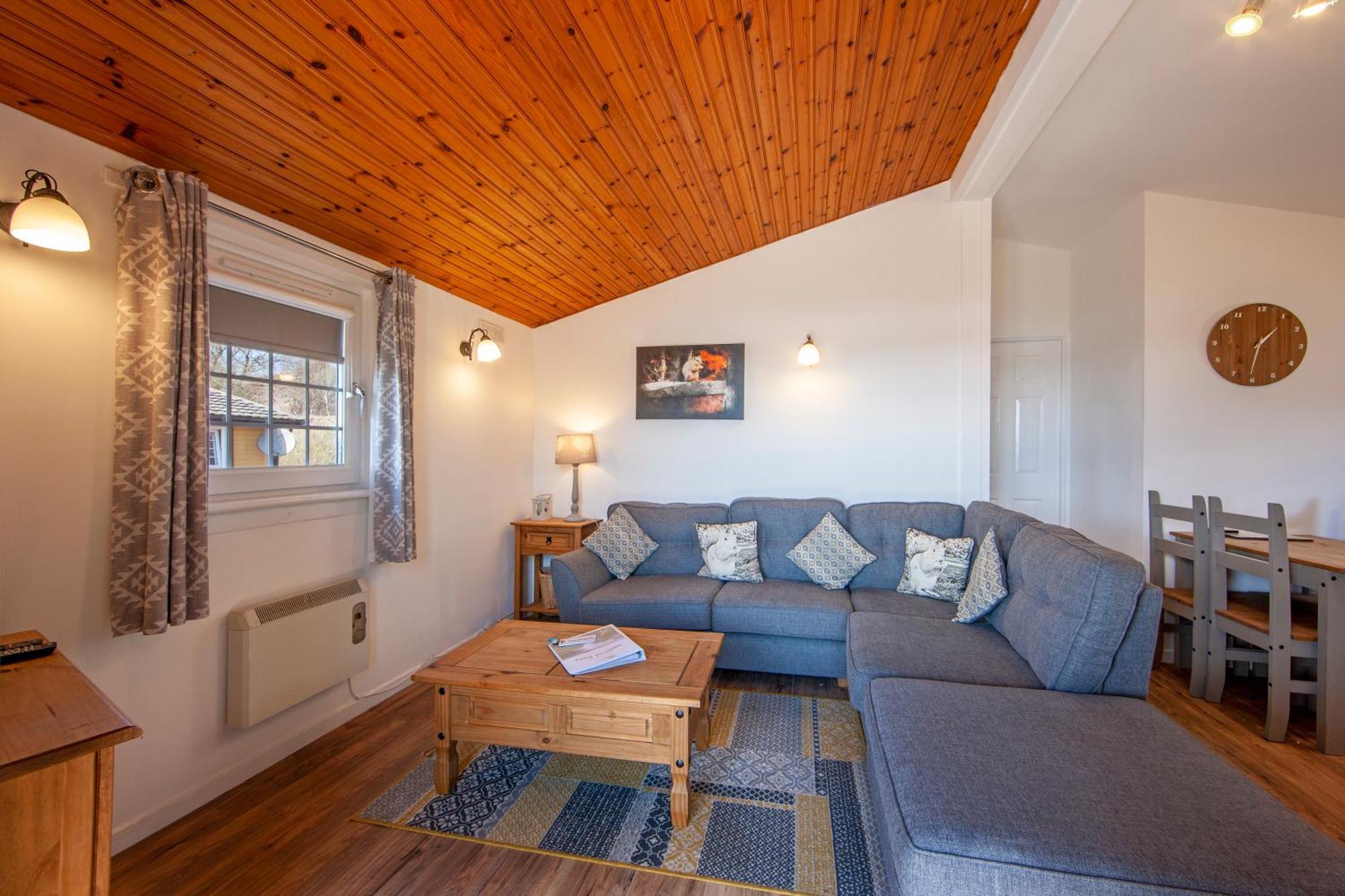 Homes -caravans, Lodges, Shepherds Hut And Train Carriage Lodge Appin