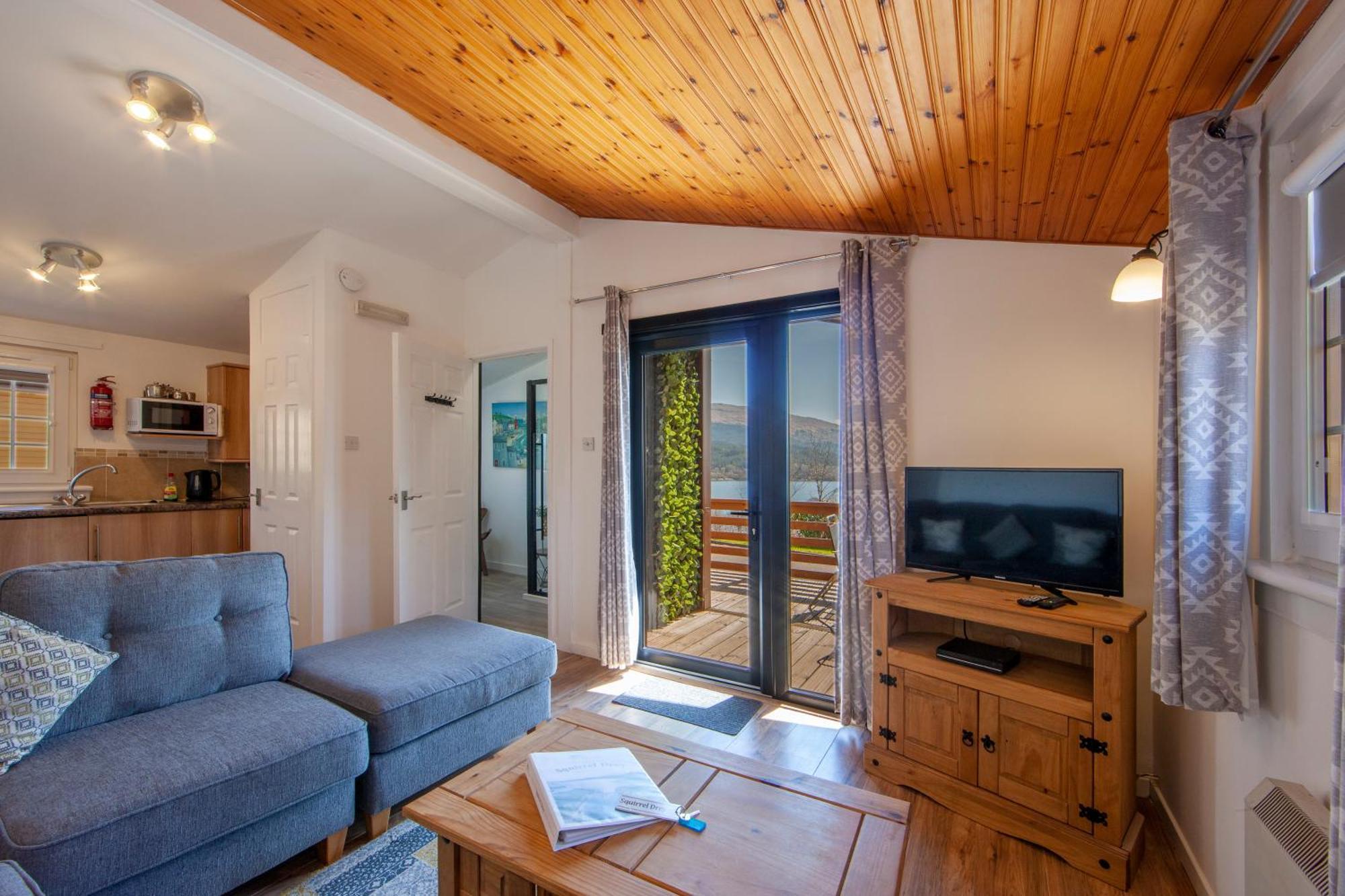Homes -caravans, Lodges, Shepherds Hut And Train Carriage Appin