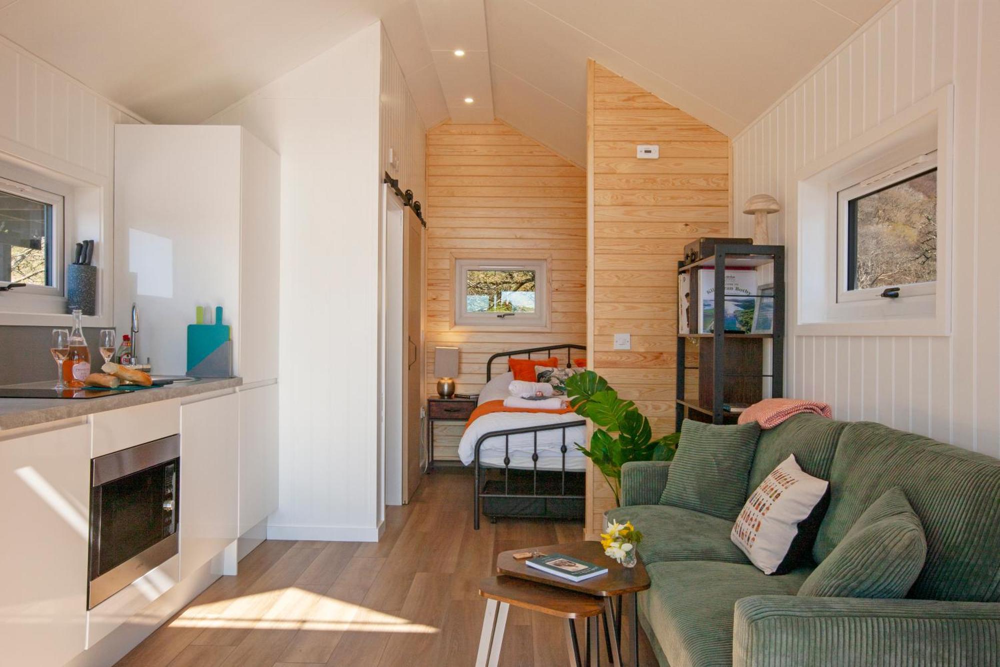 Lodge Homes -caravans, Lodges, Shepherds Hut And Train Carriage *