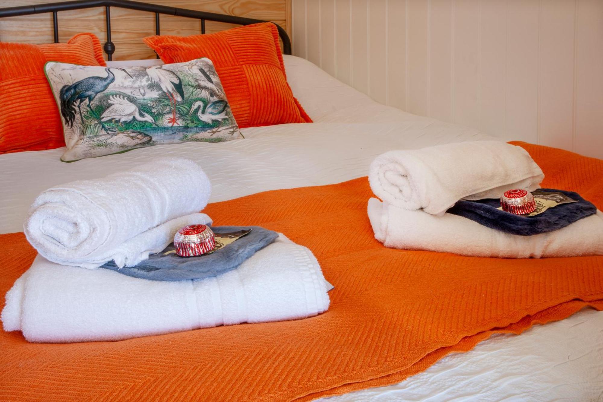Lodge Homes -caravans, Lodges, Shepherds Hut And Train Carriage Appin