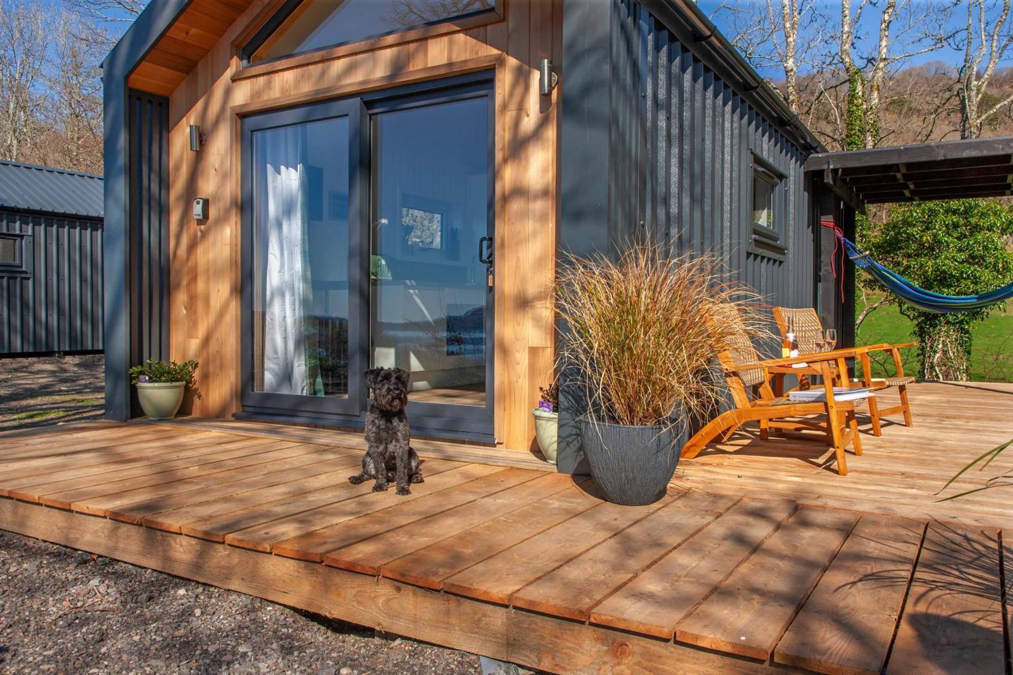 Lodge Homes -caravans, Lodges, Shepherds Hut And Train Carriage