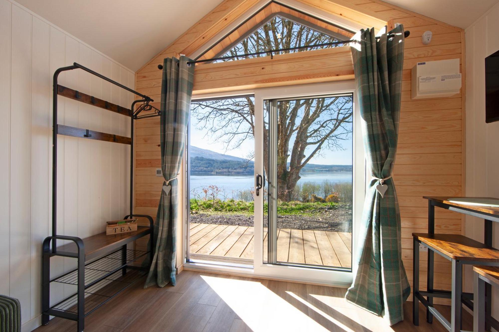 Lodge Homes -caravans, Lodges, Shepherds Hut And Train Carriage *